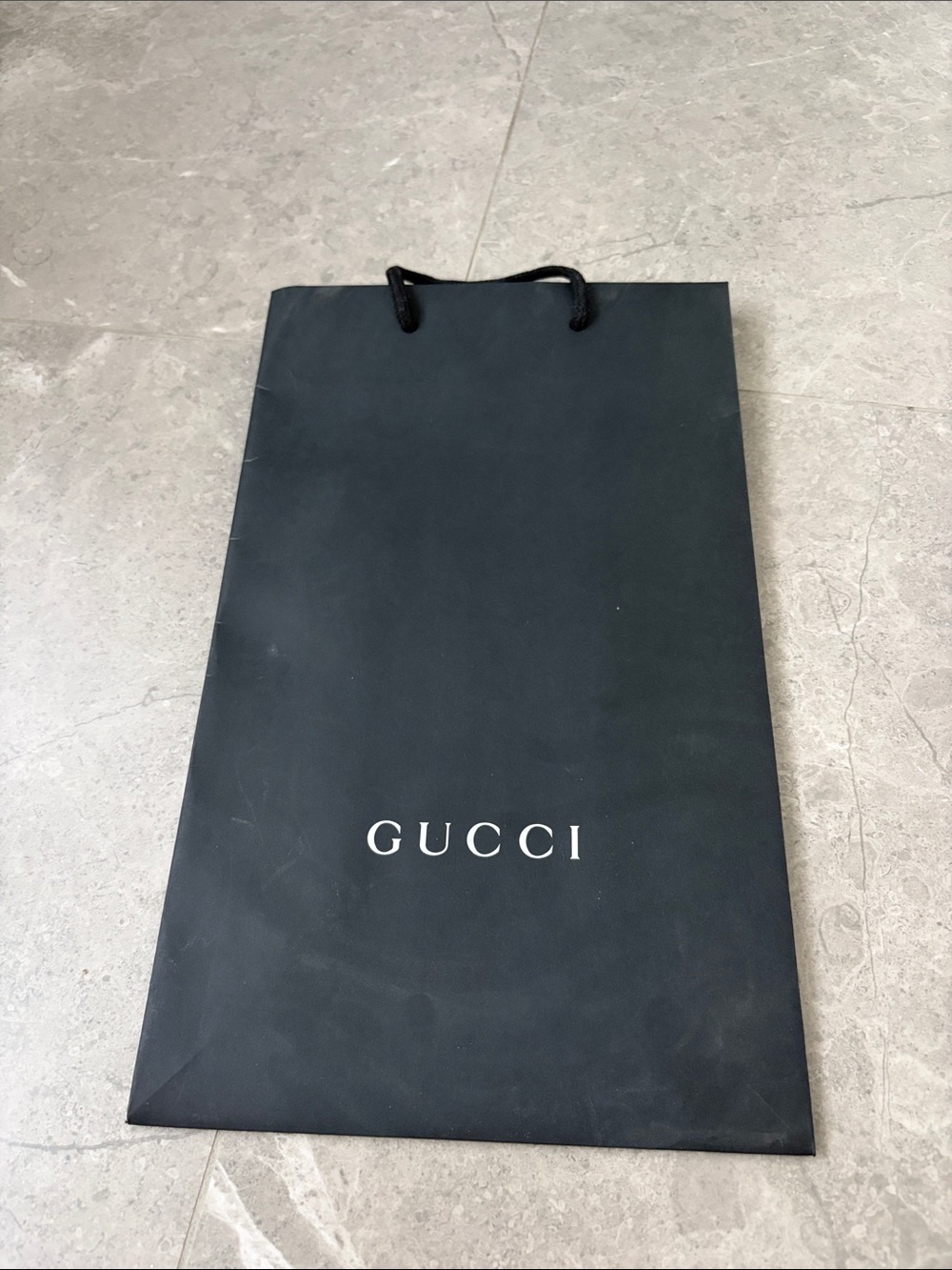 Gucci shopping bag